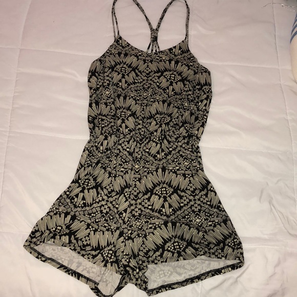 Patterned romper - Picture 1 of 2